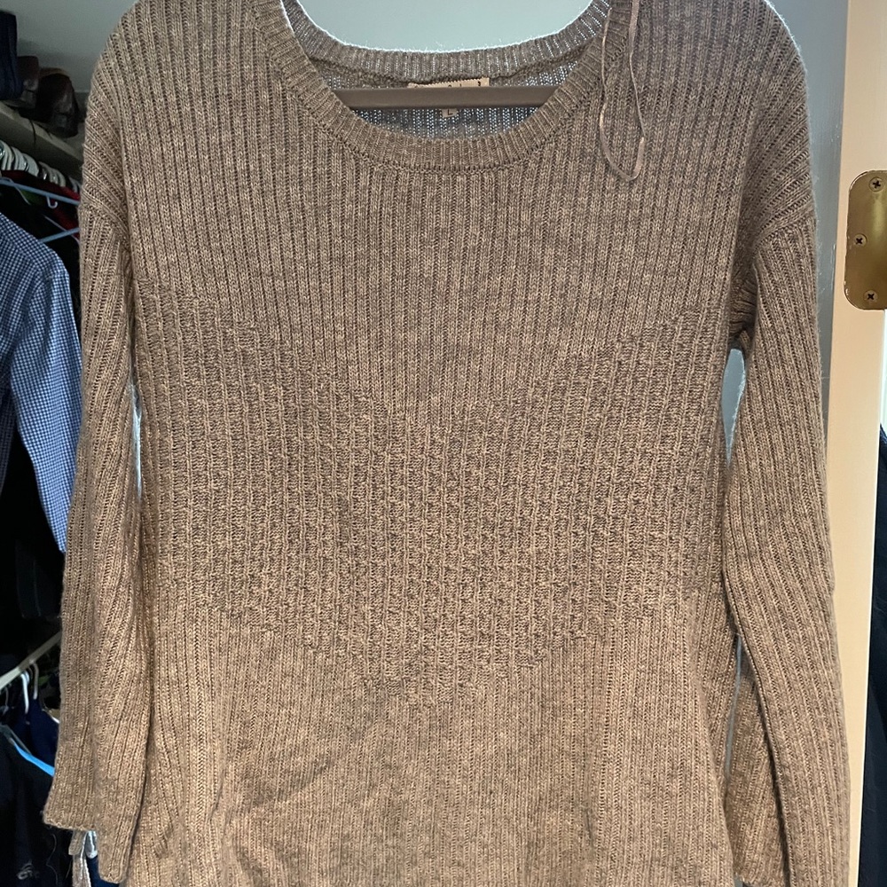 SOUTH MOON UNDER | GRAY SWEATER